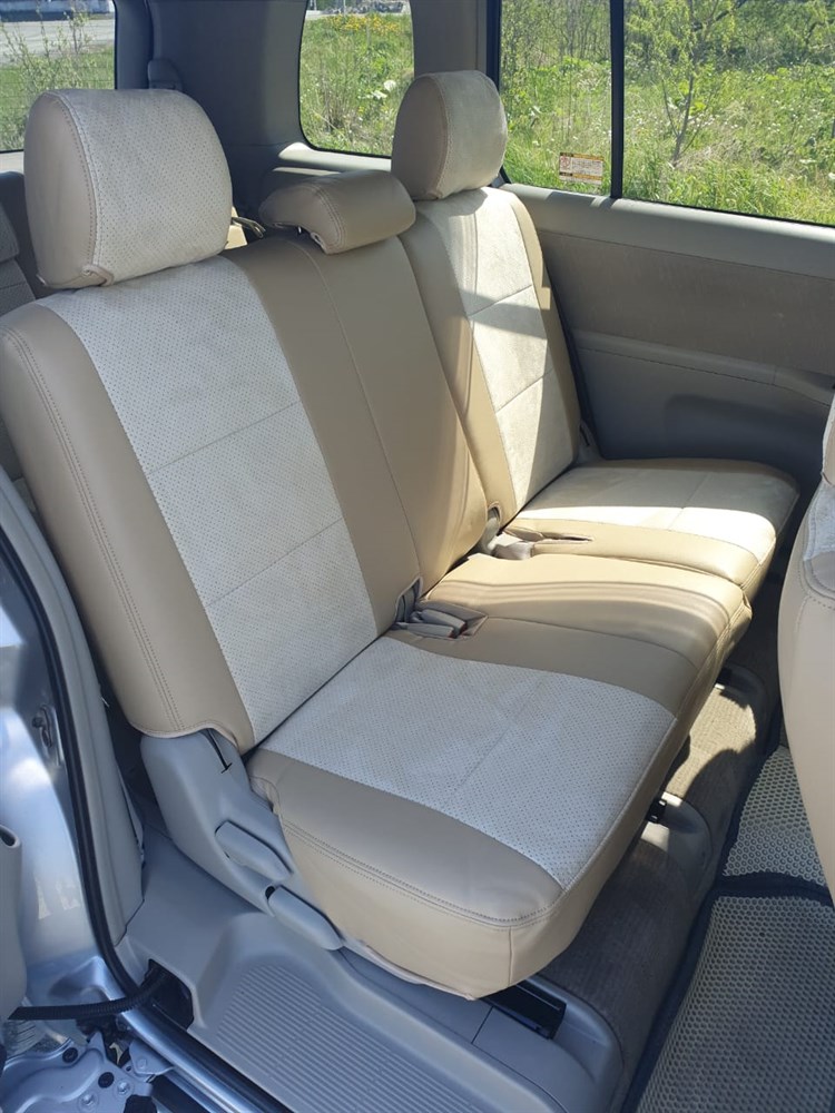 TOYOTA ISIS 2004-2012