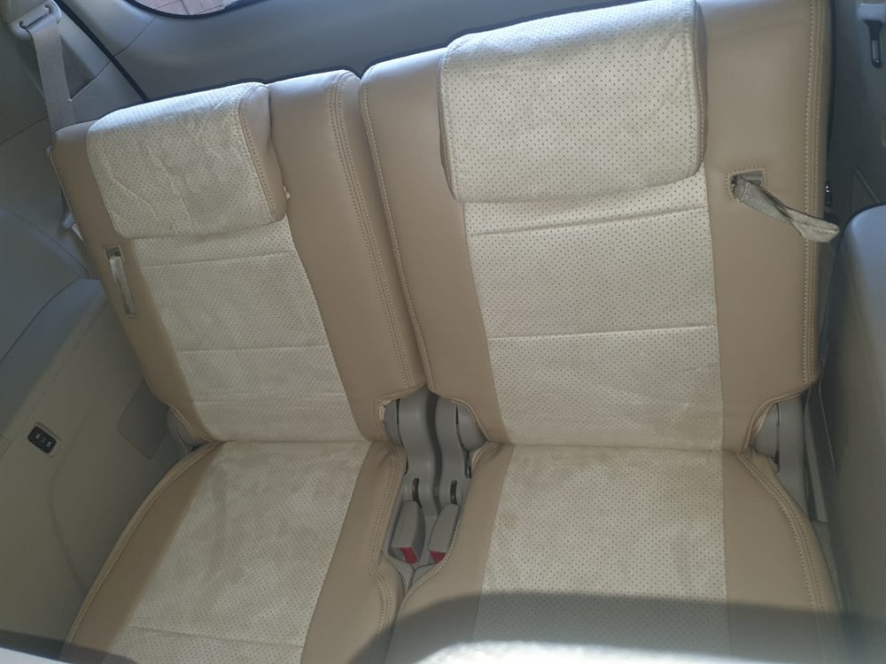 TOYOTA ISIS 2004-2012